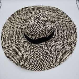 Cato Wide Brim Floppy Straw Sun Hat Womens One Size Black Tan Pool Vacation